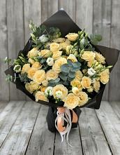 Букет цветов из:  Розы и Лизиантусы в Горки