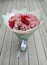 Букет цветов из:  Альстромерии в Горки