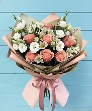 Букет цветов из:  Розы, Альстромерии и Лизиантусы в Горки