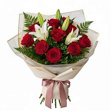 Букет цветов из:  Лилии и Розы в Горки