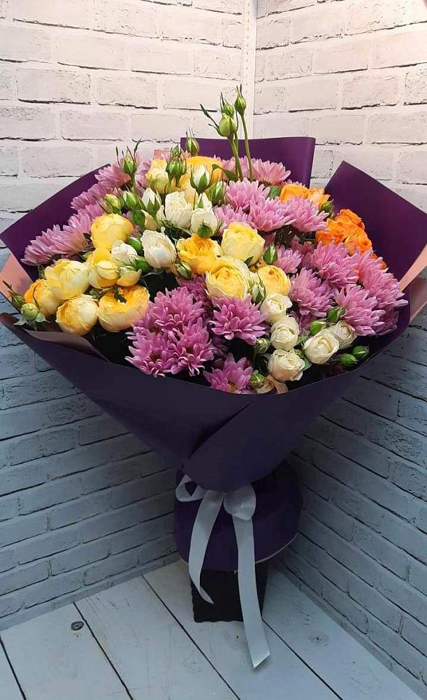 Букет цветов из: Хризантемы и Розы в Горки