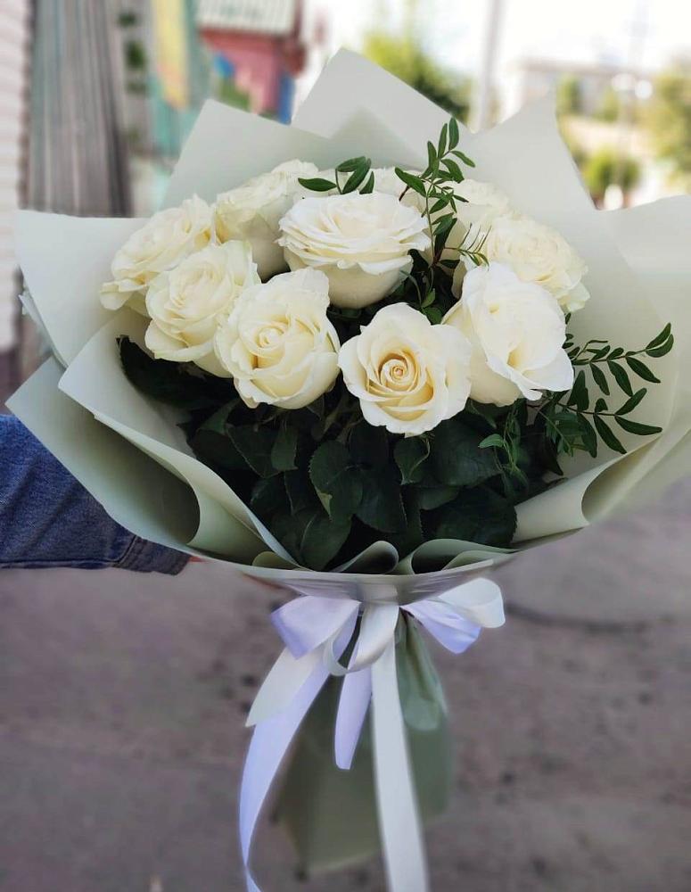 Букет Белые розы Проуд в Горки