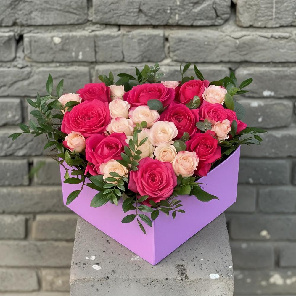 Цветочная композиция из Розы в коробке в Горки