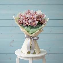Букет цветов из:  Орхидеи и Розы в Горки