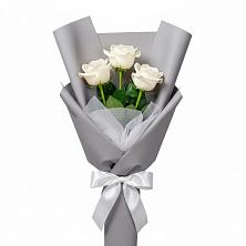 Букет 3 белые розы в Горки