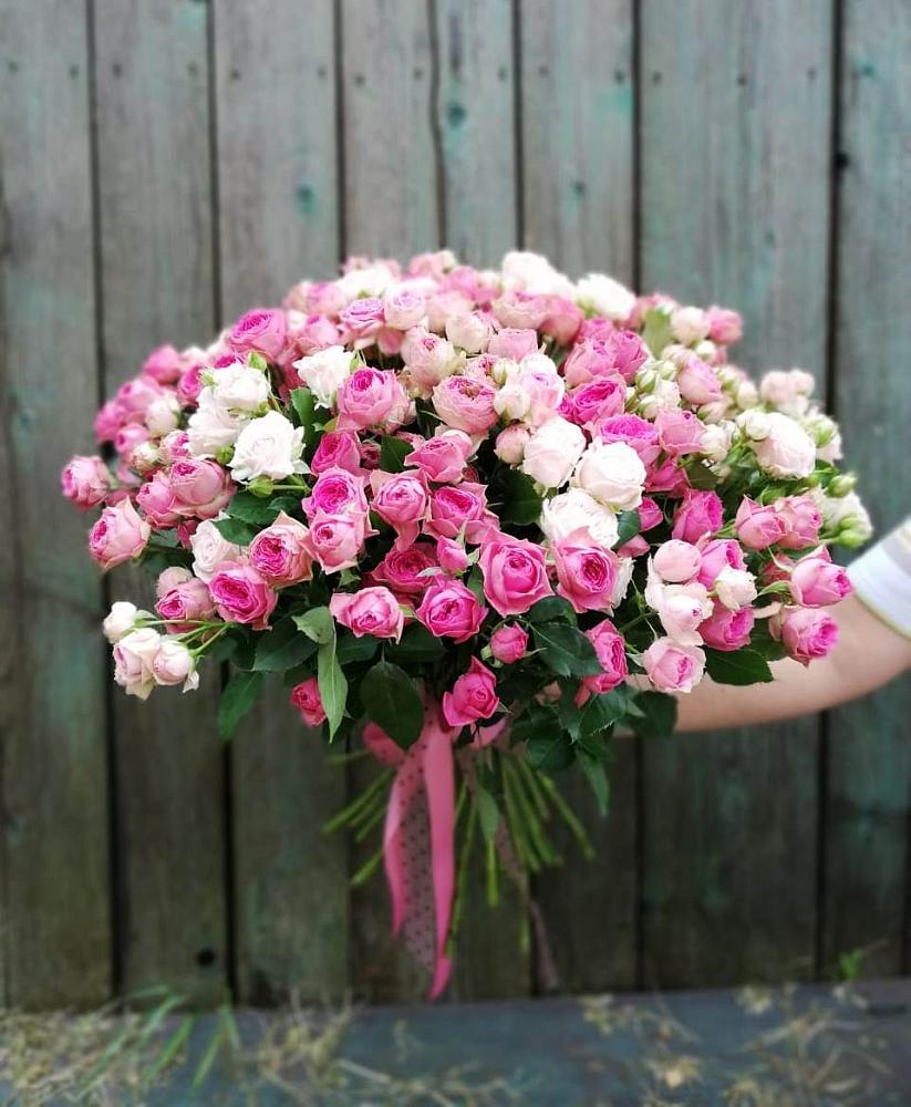 Букет Розовые кустовые розы Натали и Лав Лидия в Горки