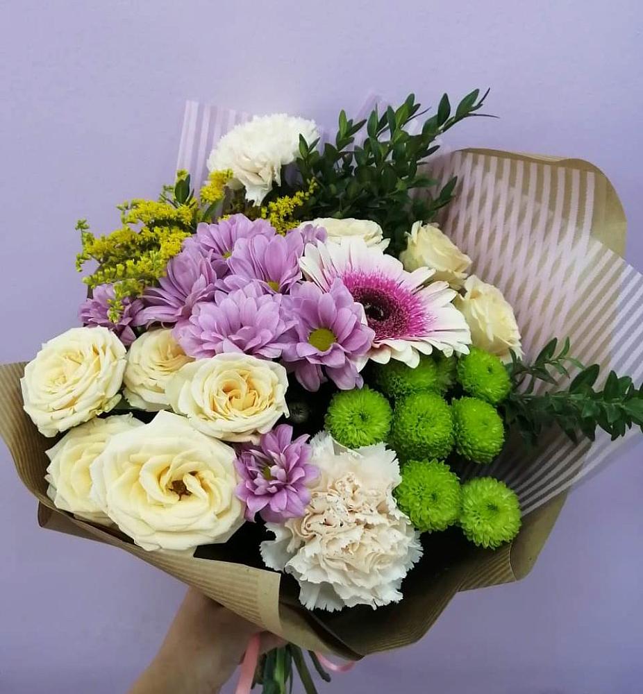 Букет цветов из: Хризантемы, Розы, Гвоздики и Герберы в Горки