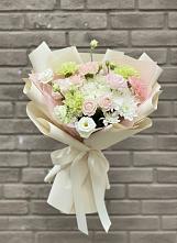 Букет цветов из:  Гвоздики, Розы, Лизиантусы и Хризантемы в Горки