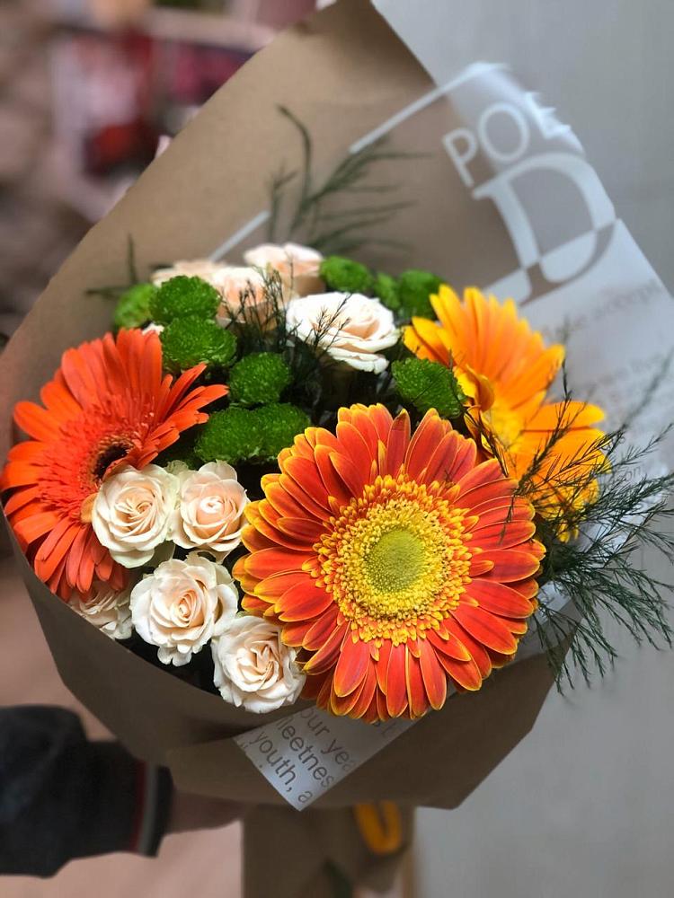 Букет цветов из: Герберы, Хризантемы и Розы в Горки
