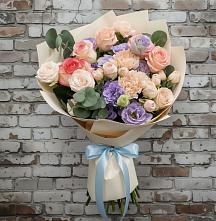 Букет цветов из:  Розы, Лизиантусы и Гвоздики в Горки